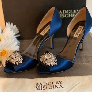 Badgley Mischka navy satin pump-never worn!